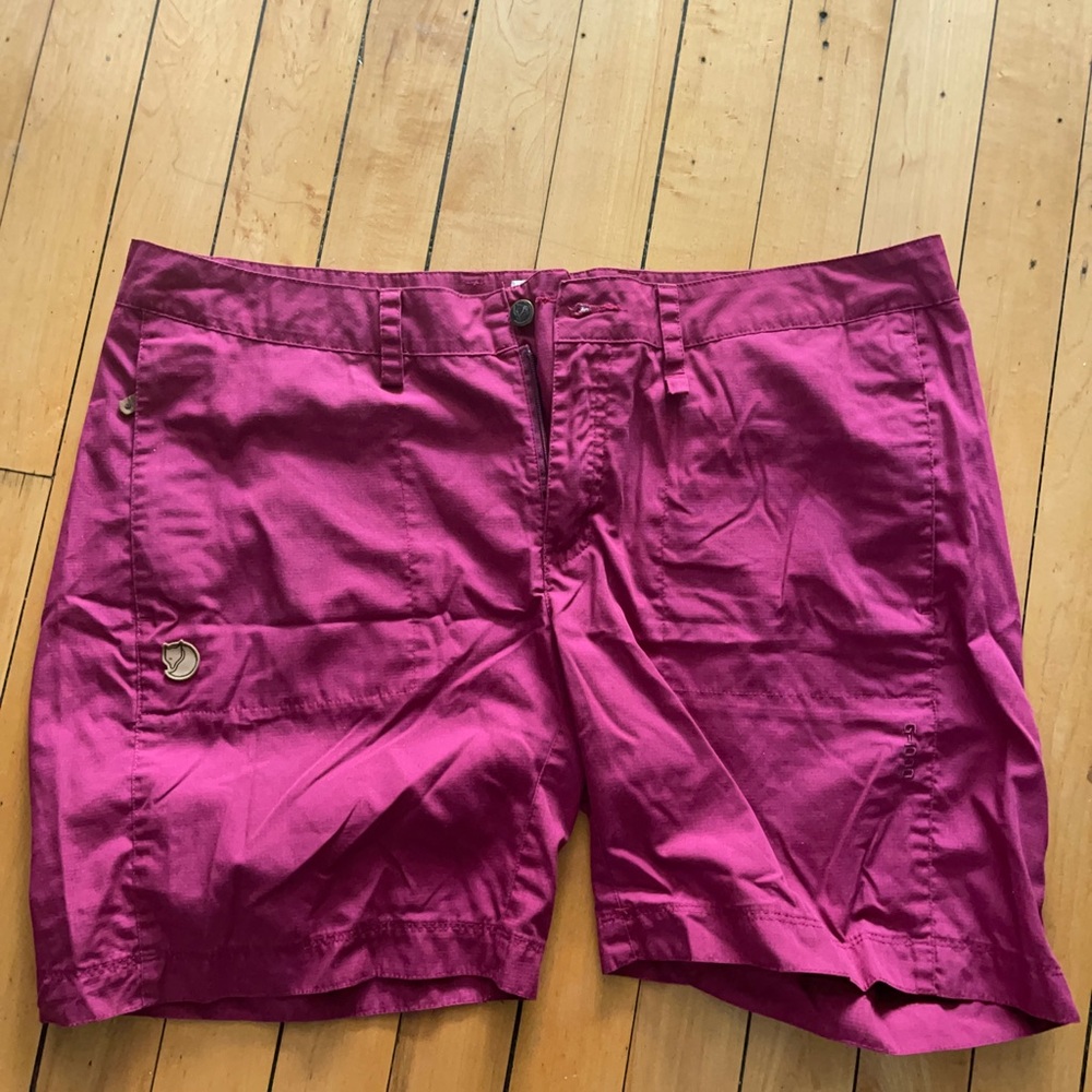 Fjallraven Abisko “Plum” shorts